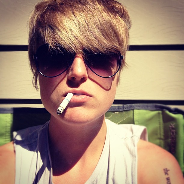 Changes in social networks are associated with lesbian, bisexual and queer  women quitting smoking – Julie Mooney-Somers